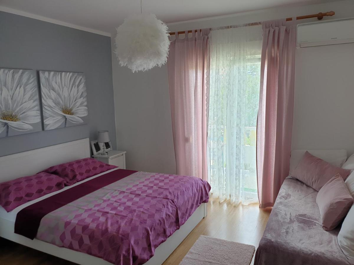 Apartments Mare Banjol Eksteriør bilde