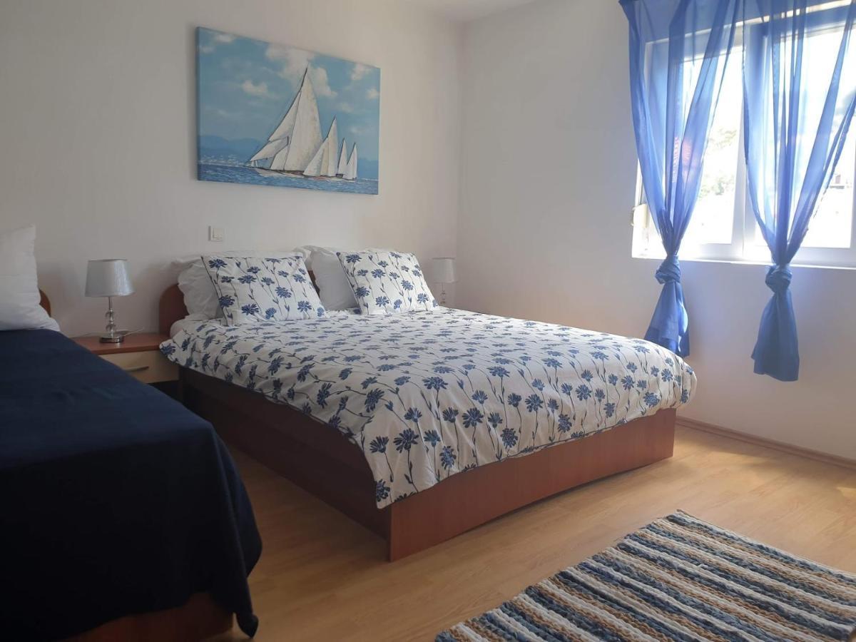 Apartments Mare Banjol Eksteriør bilde
