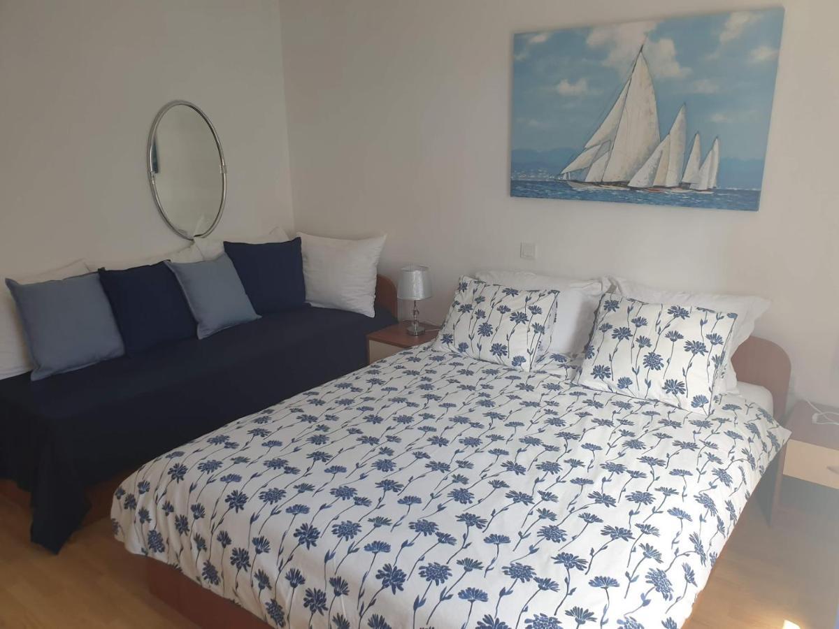 Apartments Mare Banjol Eksteriør bilde