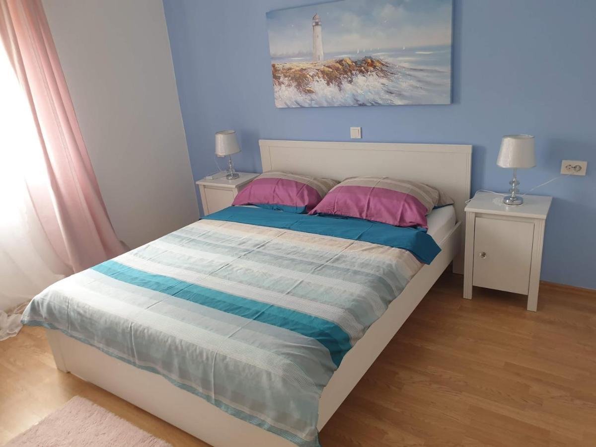 Apartments Mare Banjol Eksteriør bilde