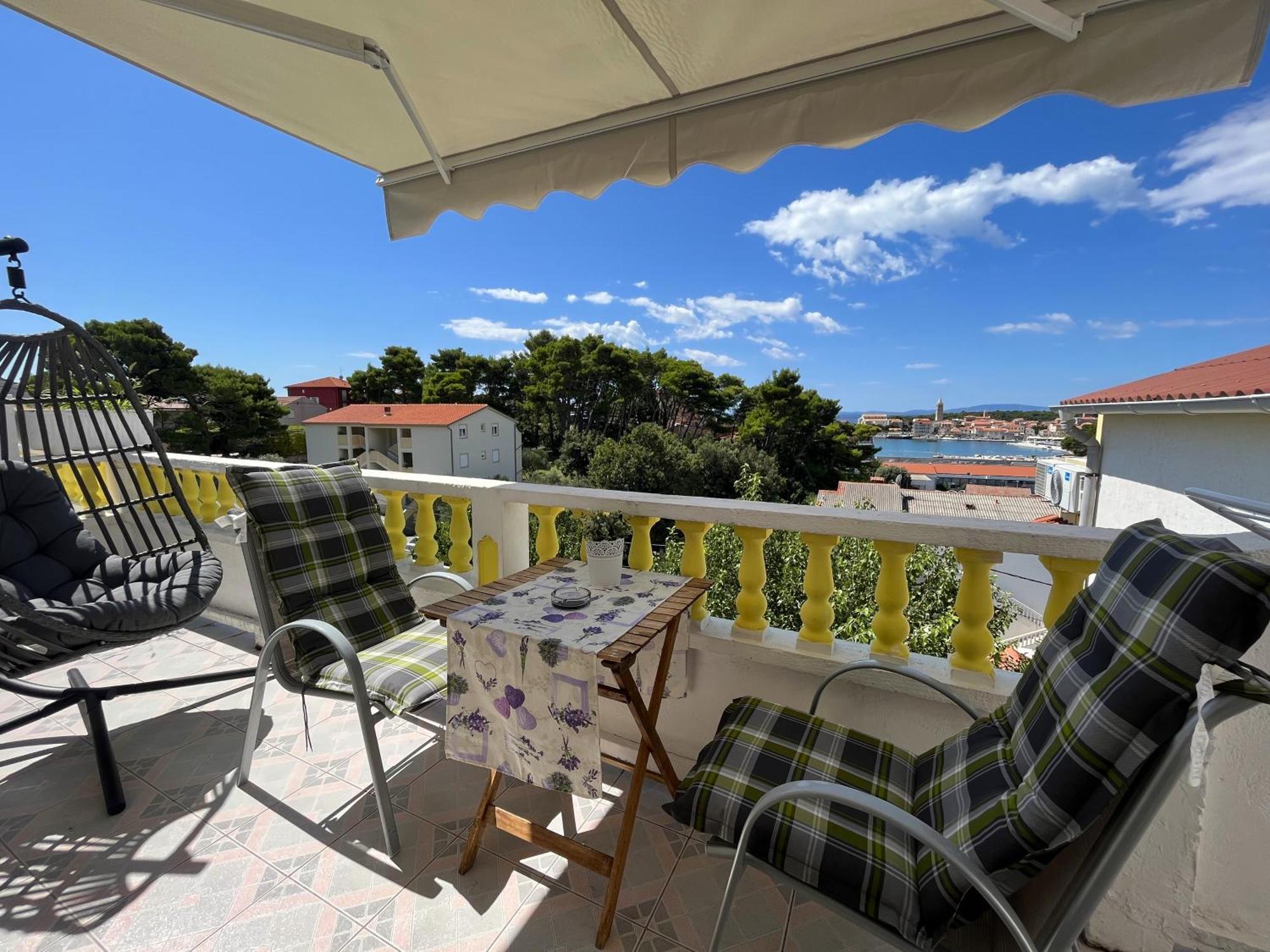 Apartments Mare Banjol Eksteriør bilde